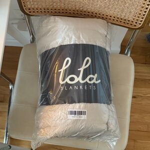 Lola Blanket Medium - Antique Ivory